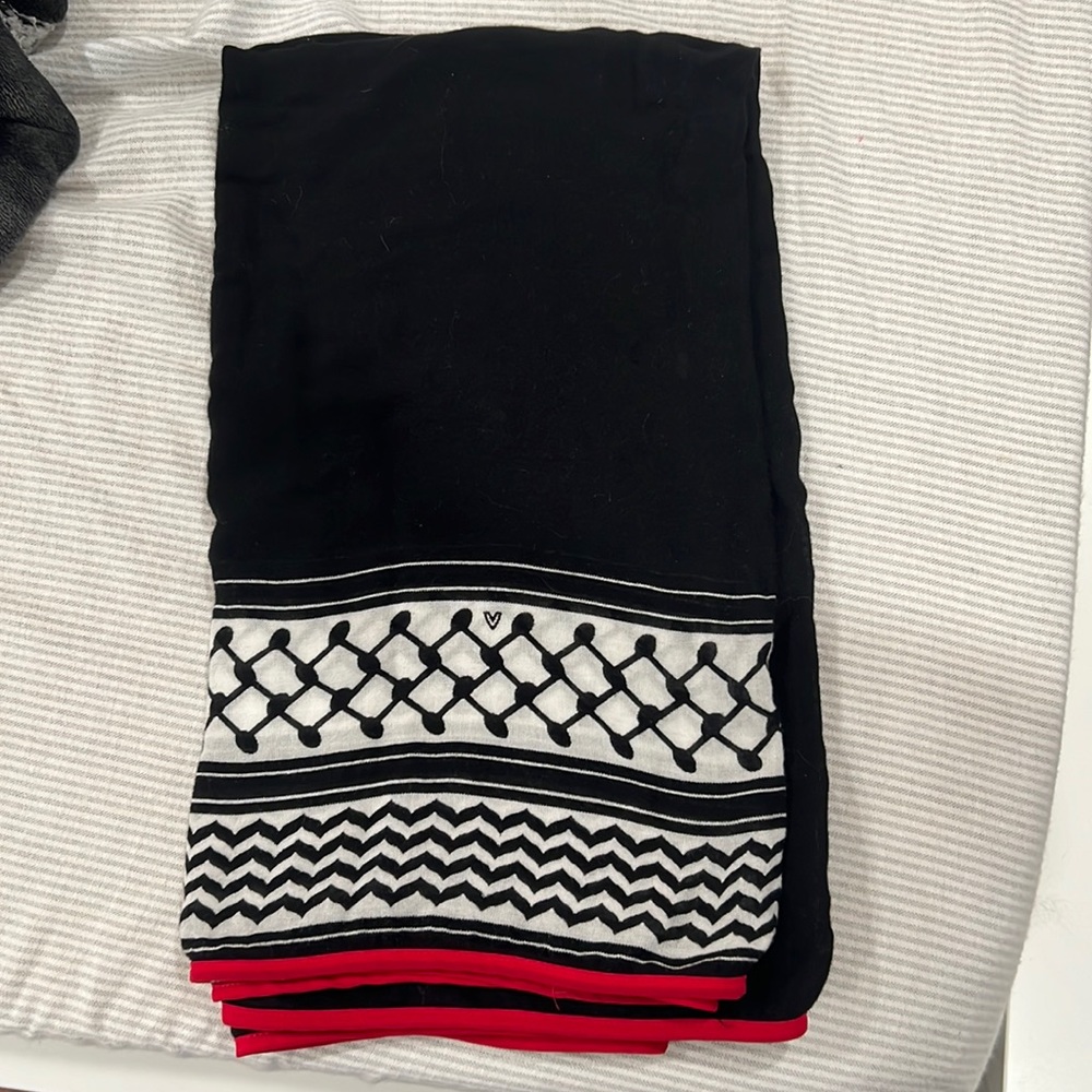 Vela Freedom scarf